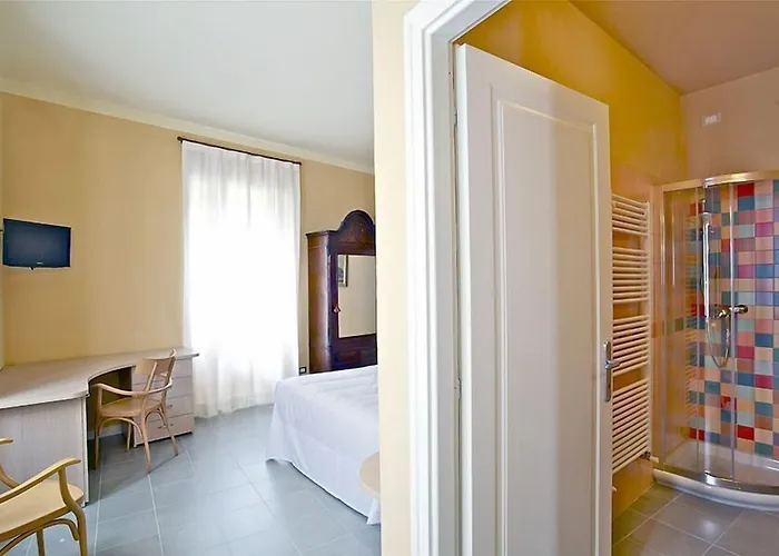 Della Maria 4*