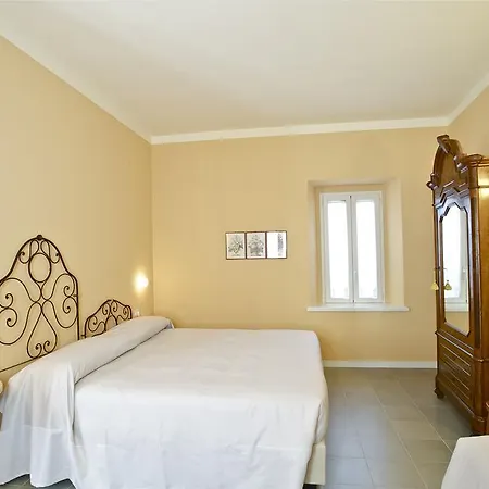 Bed and Breakfast Della Maria Μπελάτζιο
