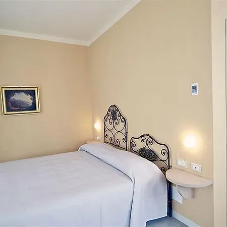 Della Maria 2* Μπελάτζιο